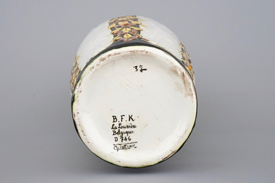 Een grote Boch Keramis vaas met craquel&eacute; glazuur, Charles Catteau, ca. 1930
